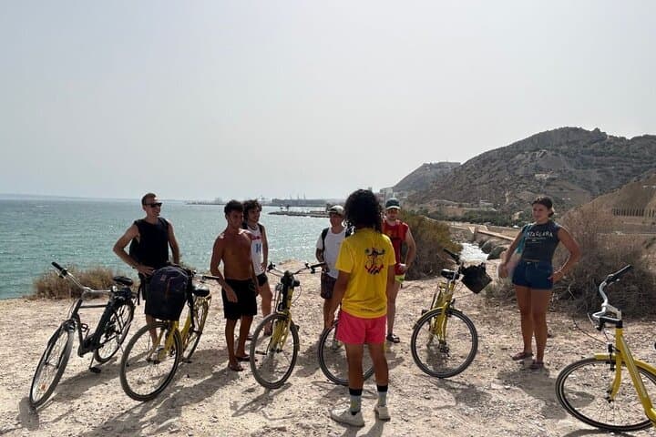 Alicante: Calas & Beaches Snorkeling with E - Bikes