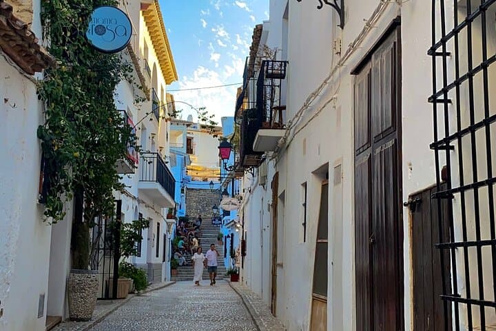 2 Days Wine trip in the romantic village Altea!