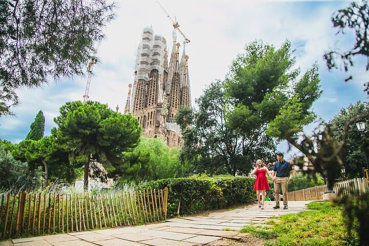 Sagrada Familia and Barcelona photo shoot + Prints + Video
