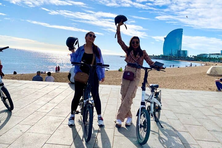 Barcelona Sagrada familia Electric Scooter or E-Bike Tour