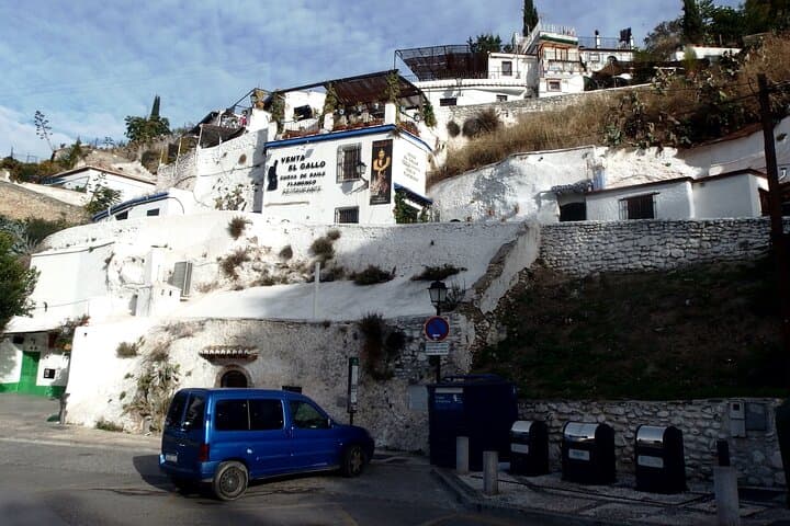 Granada Highlights: Albaicin and Sacromonte Private Tour