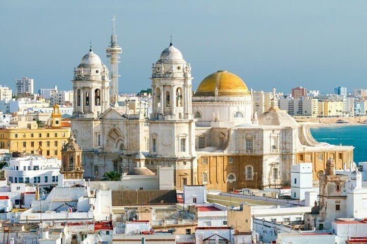 Cadiz Must-see Attractions Walking Tour With A guide