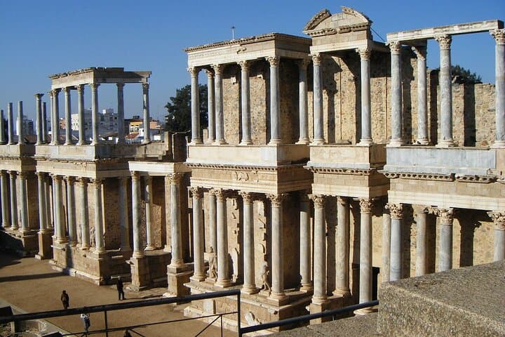 Madrid to Lisbon to 3 stops : Toledo, Merida & Evora