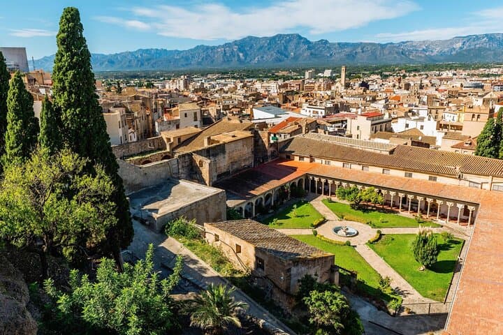Tarragona Scavenger Hunt & Highlights Self-Guided Walking Tour
