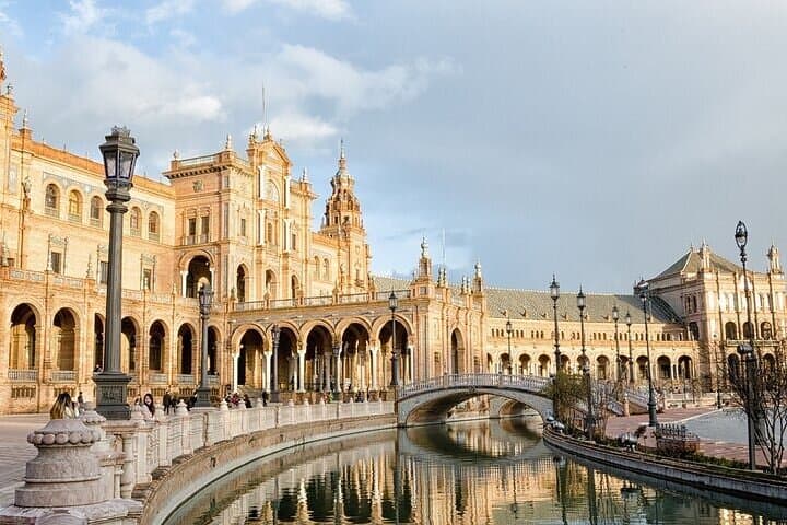 Seville Must See Attractions Walking Tour With A Guide