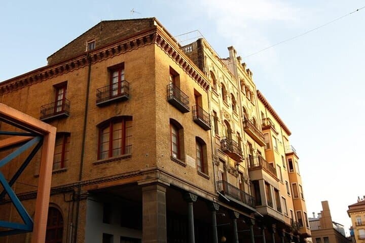 Zaragoza Must-See Attractions Walking Tour With A Guide