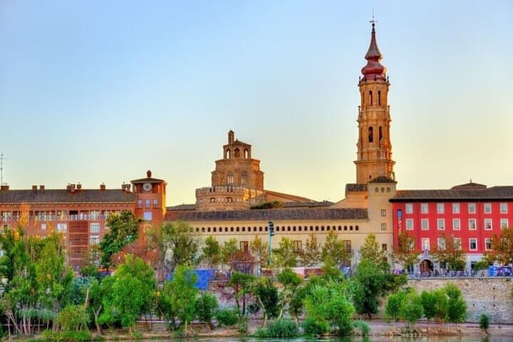 Zaragoza Must-See Attractions Walking Tour With A Guide