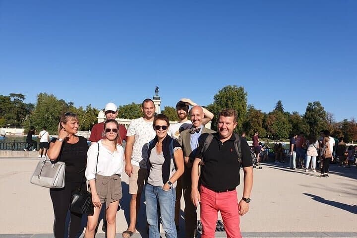 Madrid Must See Attractions Walking Tour with Guide