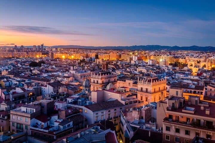 Valencia Must-See Attractions Walking Tour With Guide