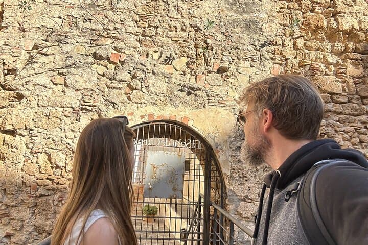 Cadiz Self Guided Sherlock Holmes Murder Mystery Game