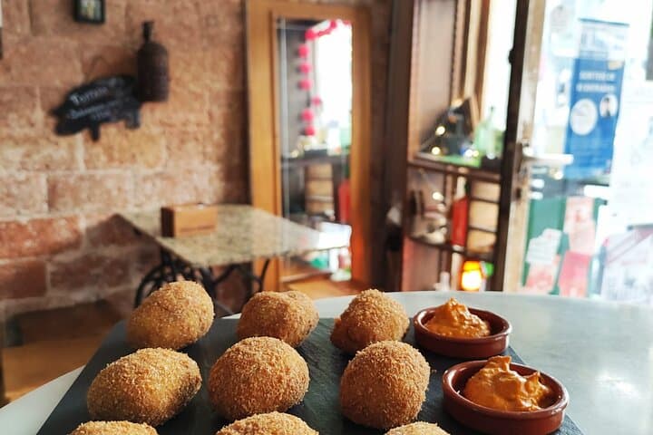 Barcelona Spanish Wine and Tapas Tour in a Local Neighborhood