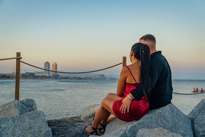 Barcelona: Professional Photoshoot by the Beach