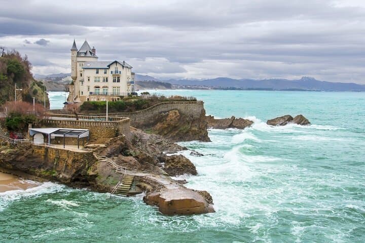 Private Tour of San Sebastian and Biarritz with Tour Guide