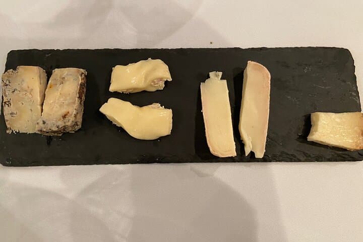 Wine-tasting tour: transfer with lunch (optional)