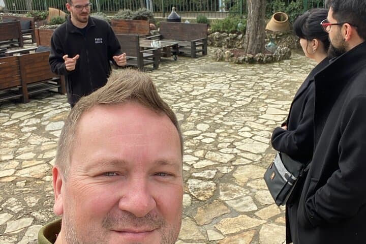 Wine-tasting tour: transfer with lunch (optional)