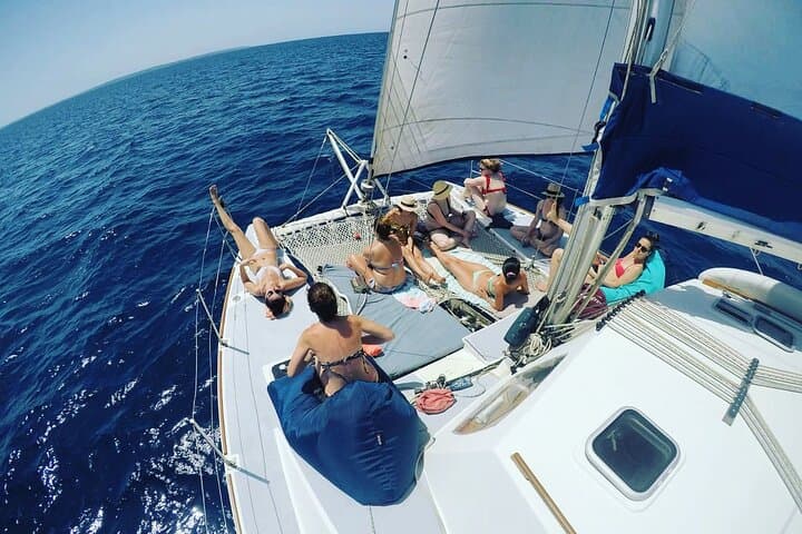 Ample view of the confortable prow!