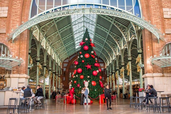 Valencia Christmas Private Tour: Lights, Spirits & Sights