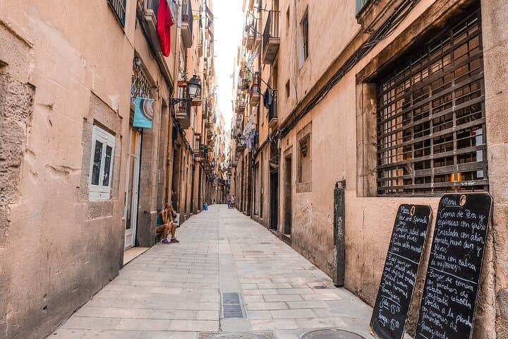 Barcelona Tapas & Pintxos Private Food Tour with Local Expert