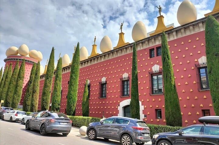 Private Day Trip from Barcelona to Figueres