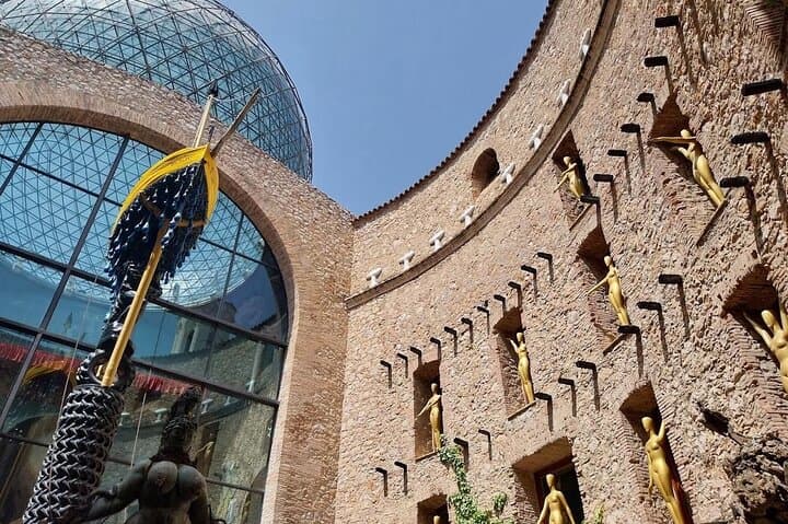 Private Day Trip from Barcelona to Figueres