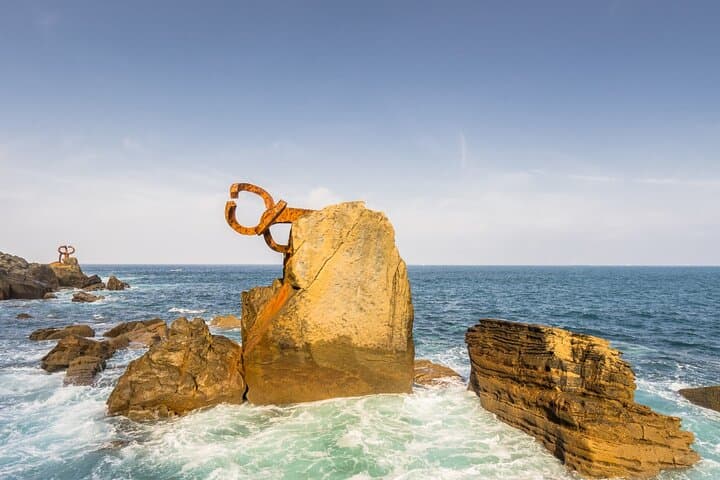 Private Premium Tour of San Sebastian and Chillida Leku Museum