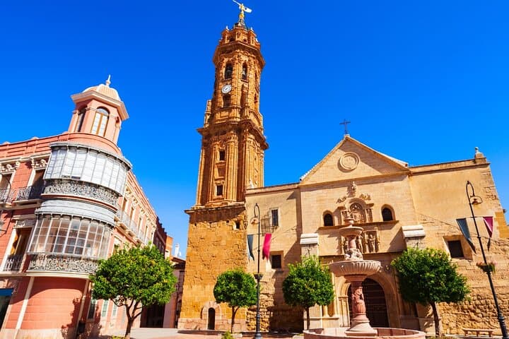 Private Premium Tour of San Sebastian and Chillida Leku Museum