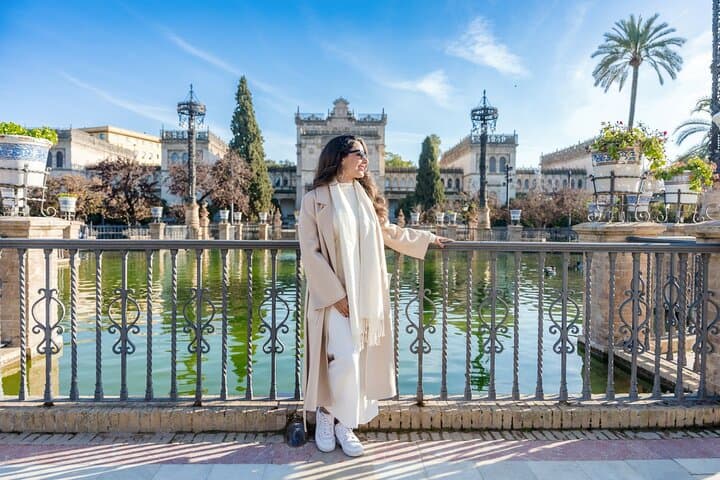 Make Seville unforgettable: Private Photoshoot at Plaza de España