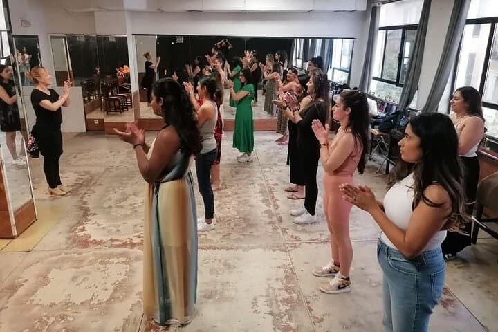 Barcelona: Latin Dance and Salsa Class Experience