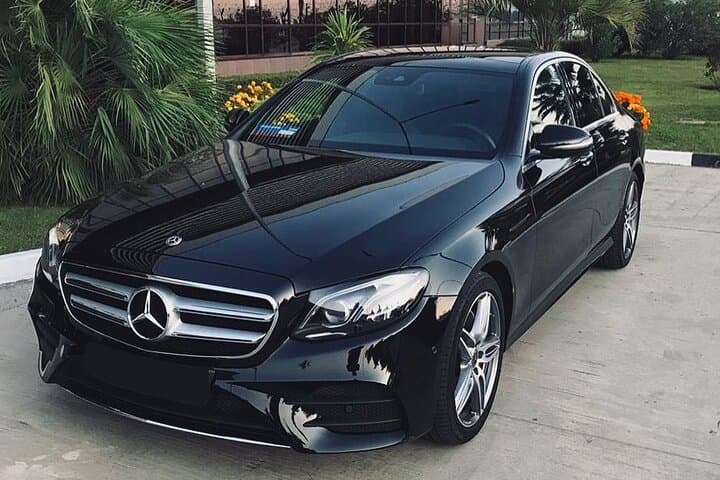 Departure Transfer from Barcelona to Airport BCN in Private Car/Van