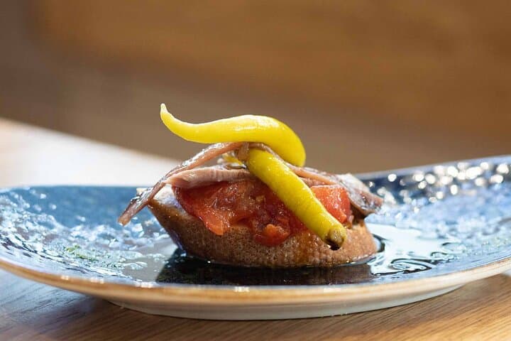 San Sebastian walking tour with pintxo and drink option