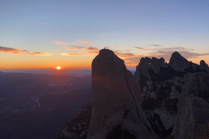 Ascension to Sant Jeroni and bivouac night in Montserrat