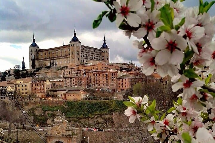 Private Tour in Toledo 8 hours with private guide and driver