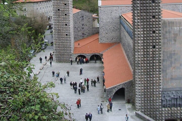 Oñati and Aranzazu from San Sebastian