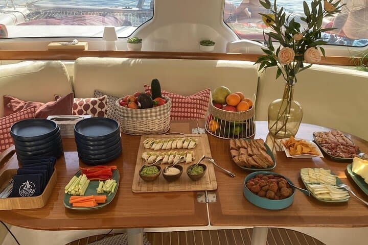 Luxury Catamaran sailing with welcome Drinks Tapas Max10-12Person