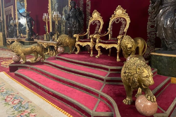 Madrid Royal Palace Tour - Semi private