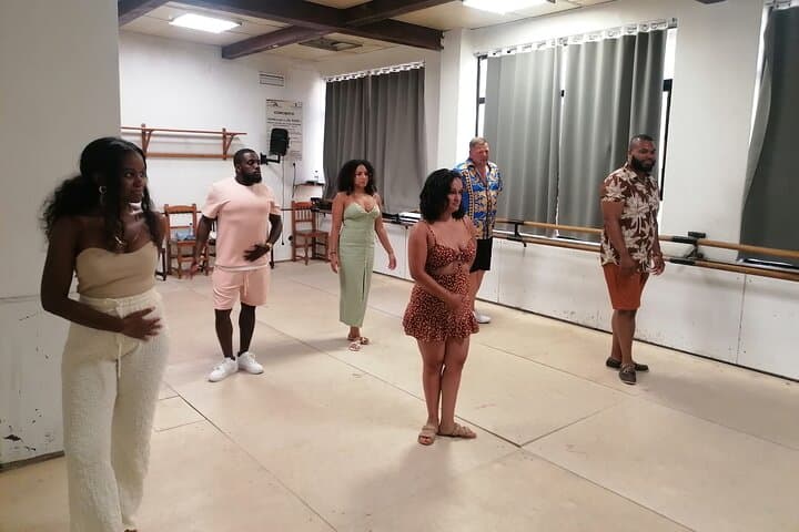 Sevilla Latin Dance and Salsa Class Experience