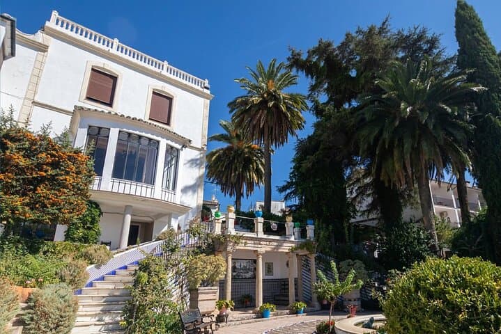 Ronda Self-Guided City Walking Tour & Scavenger Hunt