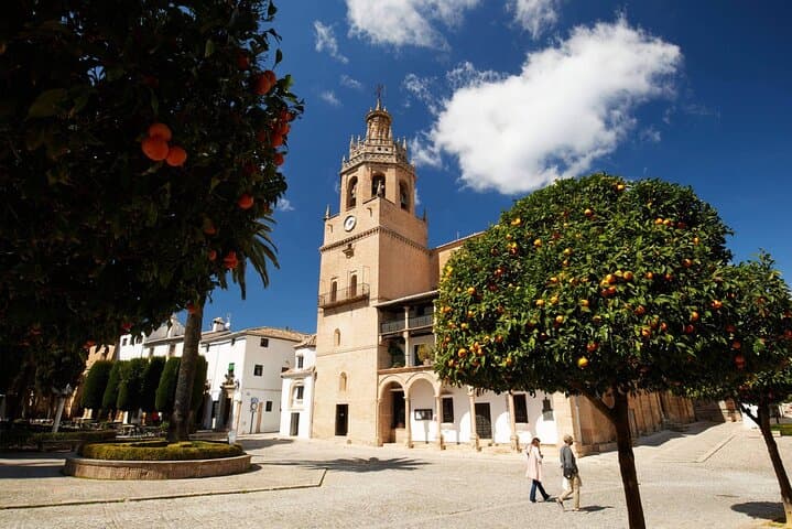 Ronda Self-Guided City Walking Tour & Scavenger Hunt