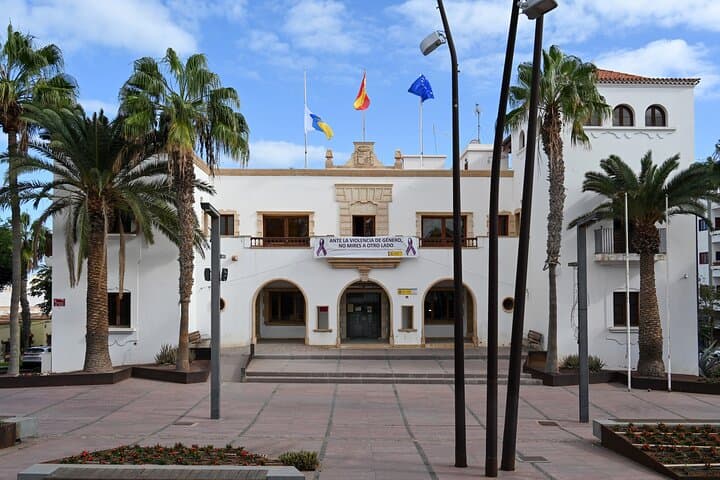 Romantic Fuerteventura Walk: History & Seaside Views