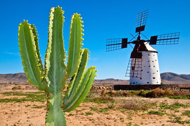 Romantic Fuerteventura Walk: History & Seaside Views