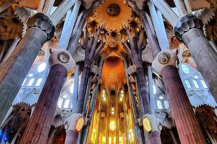 Wonders of Gaudi: Park Guell & Sagrada Familia Private Tour