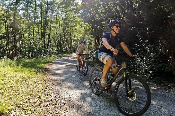 The Train Track Trail Mountain Bike Ride - Private experience