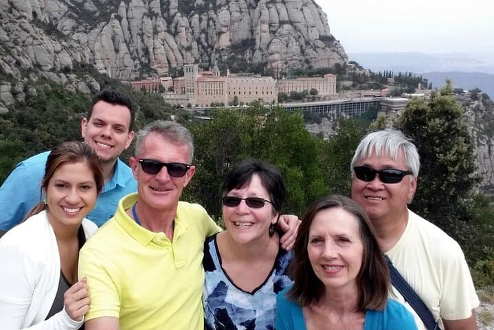 Private Montserrat tour with 2 guides and hotel pickup