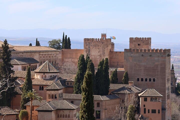 Alhambra Tour tickets included