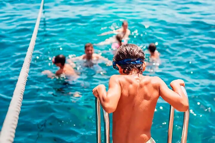 Southern Virgin Coves Half Day Trip with a Stop