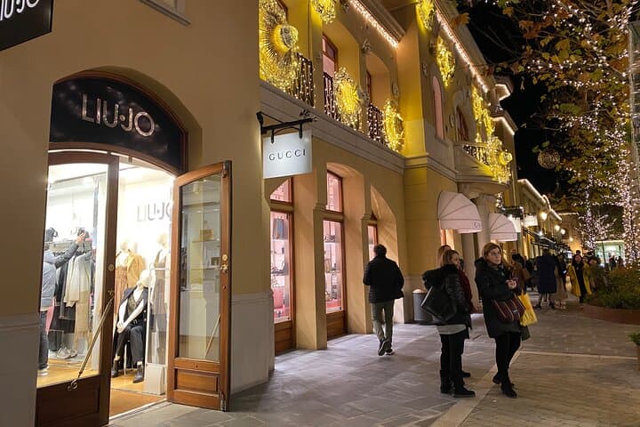 6-Hour Private Tour to Las Rozas Village