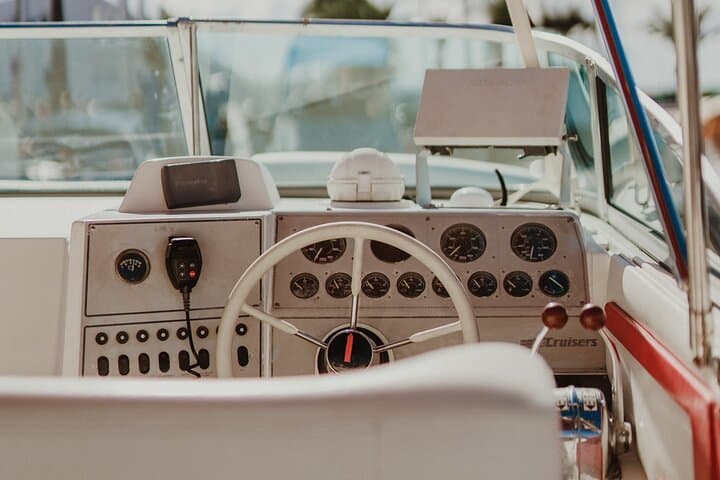 Prestigious cruiser private charter
