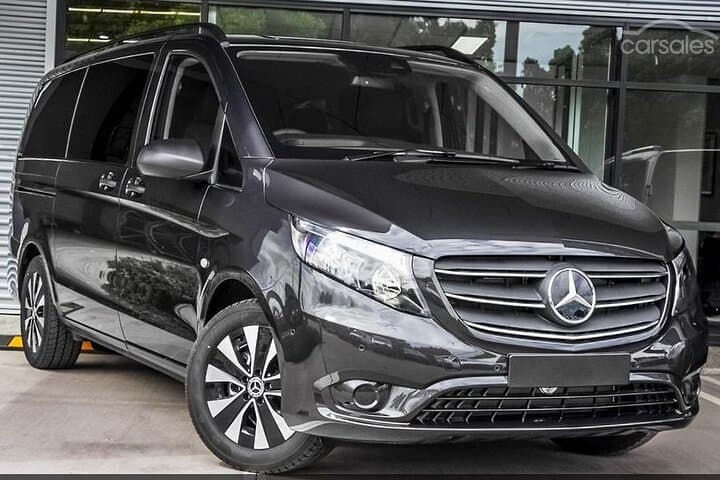 Santiago de Compostela Private Transfer to SCQ Airport by Van