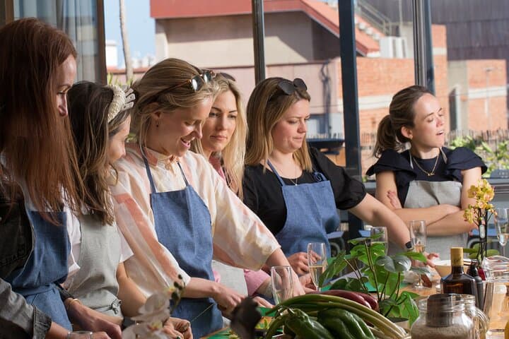Authentic spanish tapas cooking class in barcelona