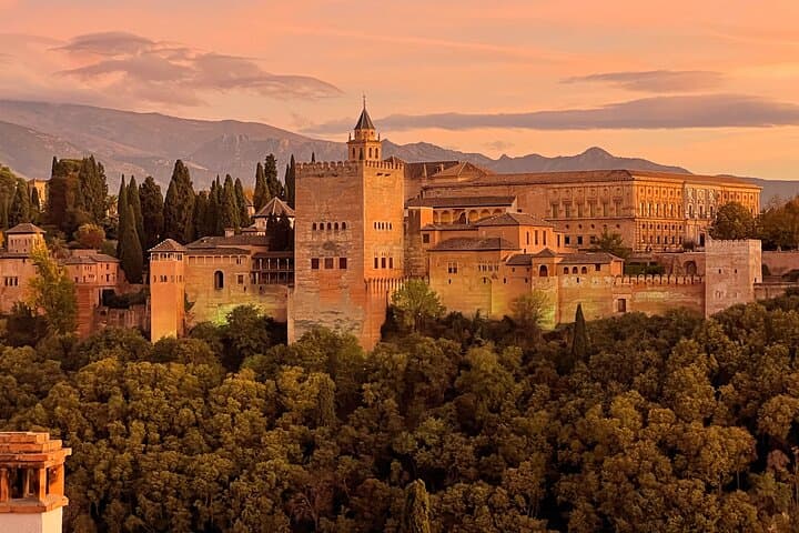 Alhambra Exclusive Tour with Tickets